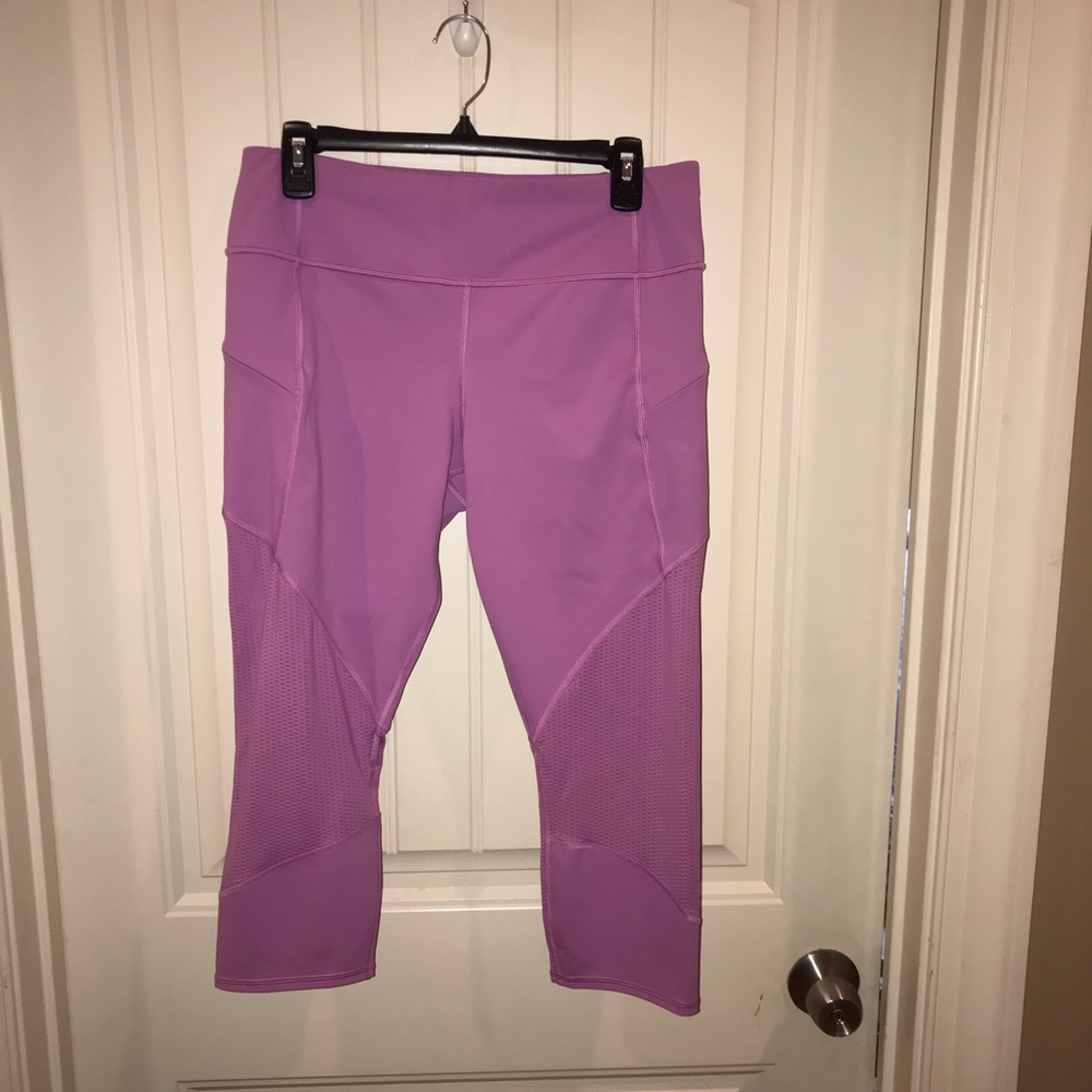 Athleta Cropped Leggings